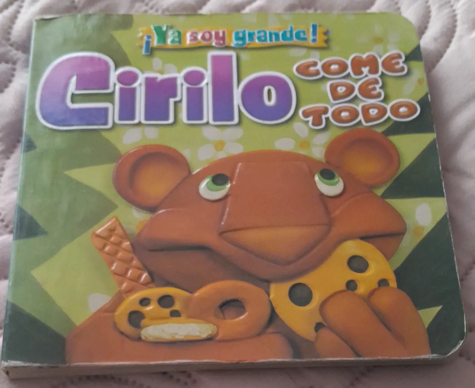 Libro infantil Cirilo come de todo