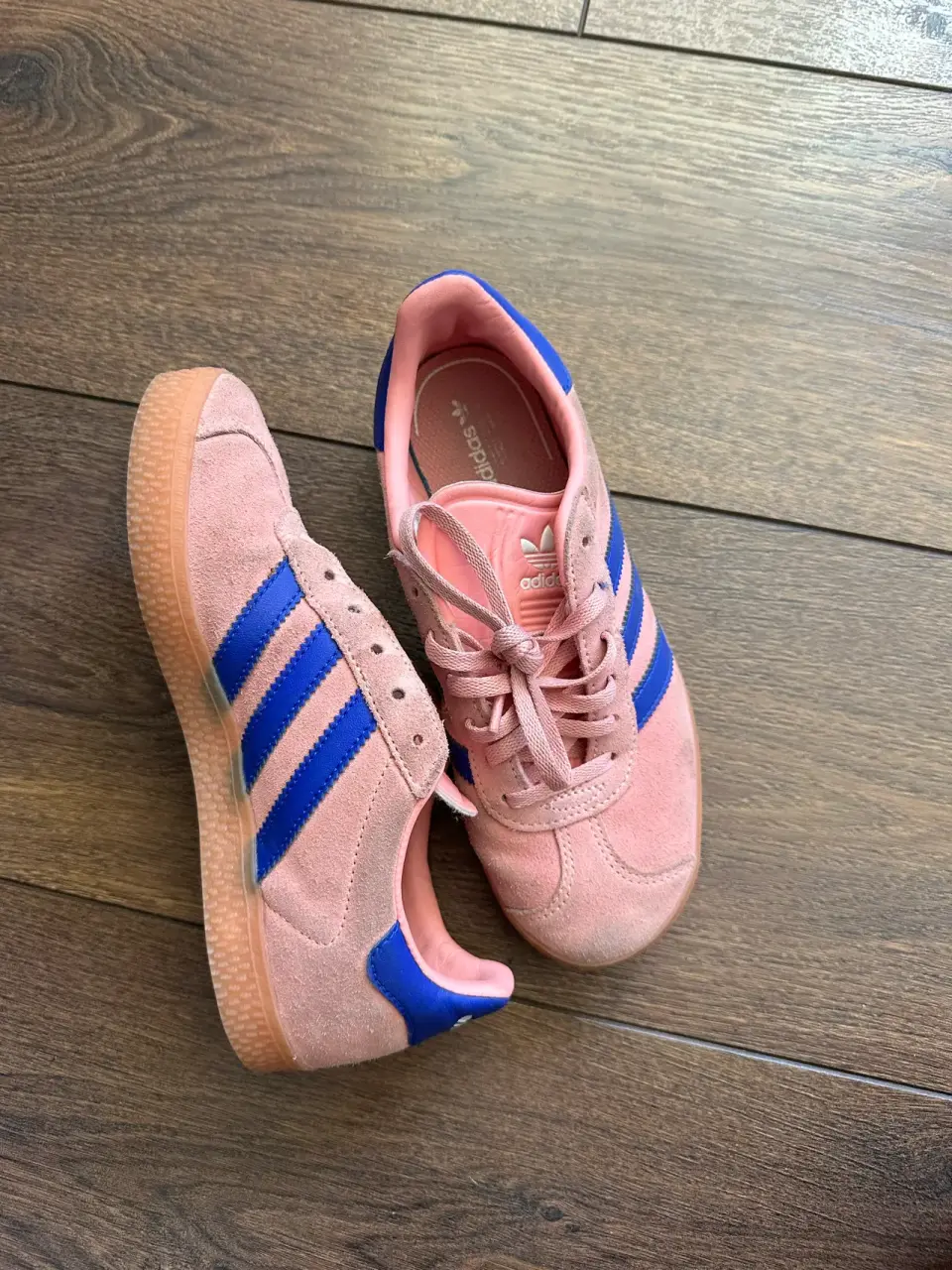 Zapatillas Adidas rosas y azul - miniatura 4
