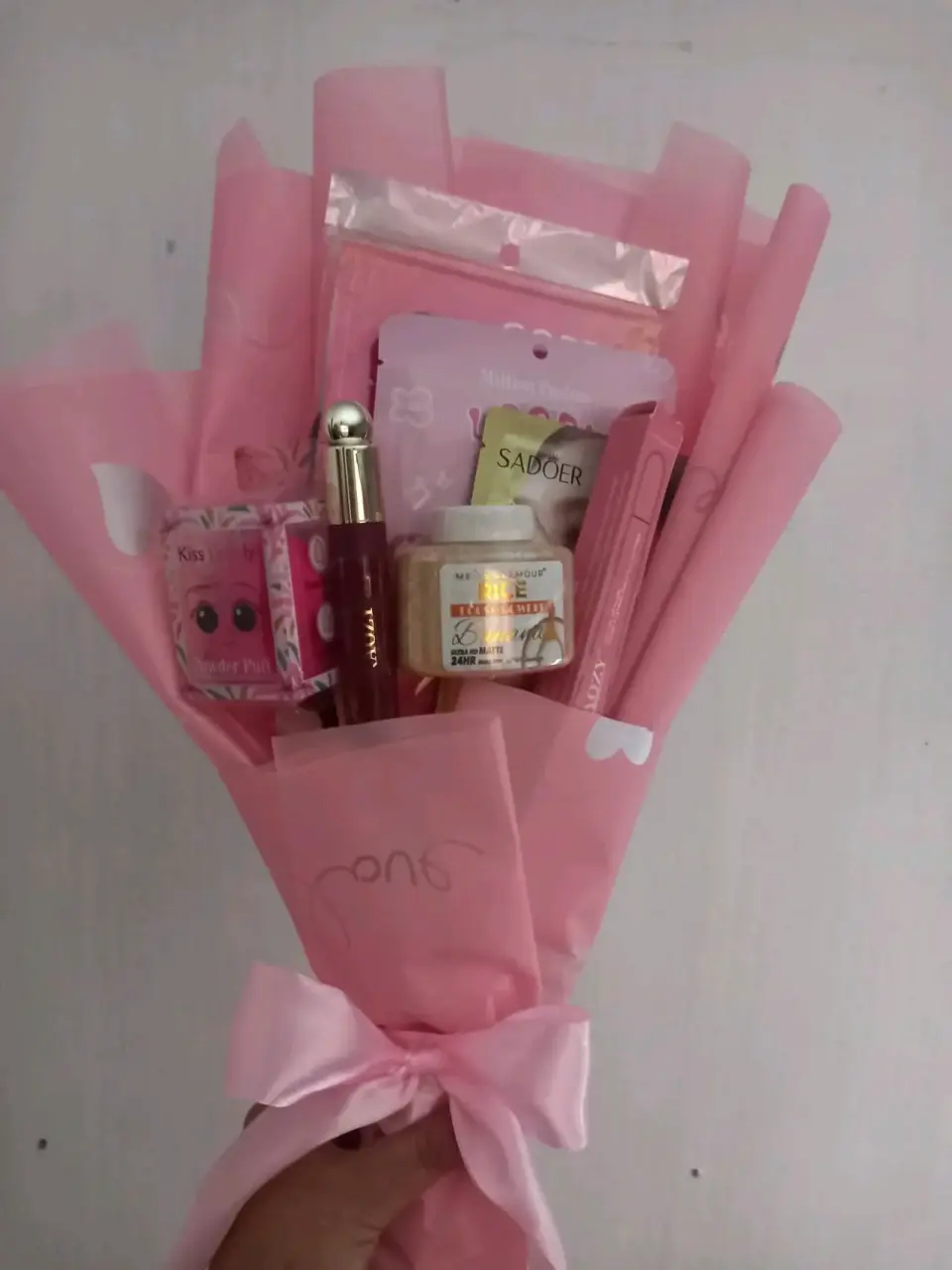 Bouquet de maquillaje y cuidado - miniatura 2