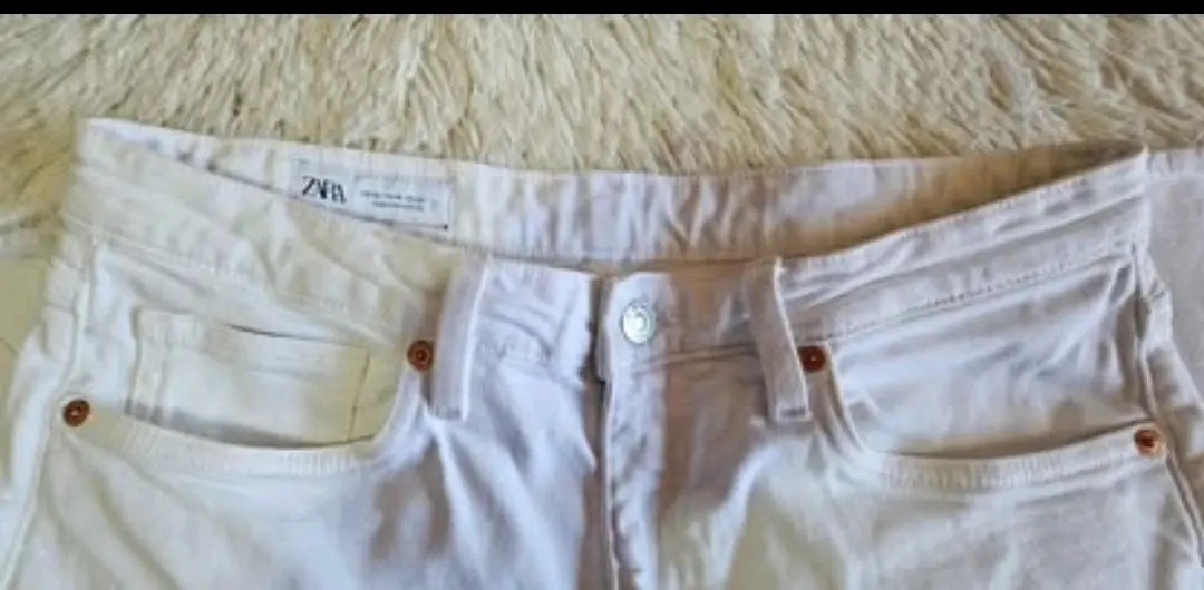 Jeans  Crooped flare blancos Zara 42 - miniatura 4