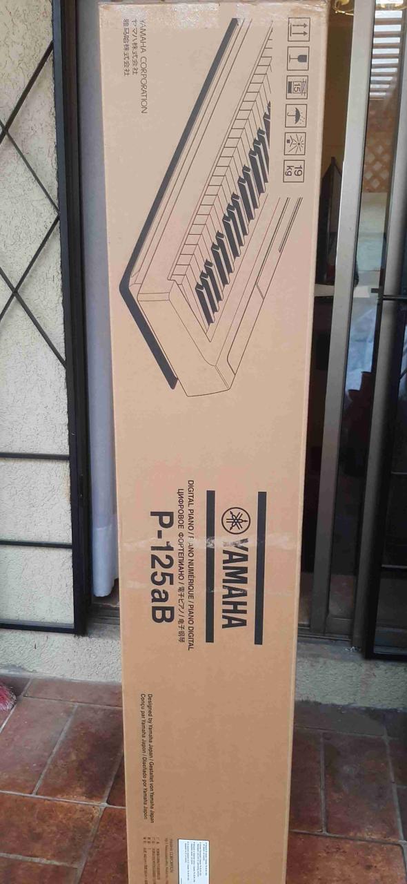 Piano digital Yamaha P-125aB - miniatura 1