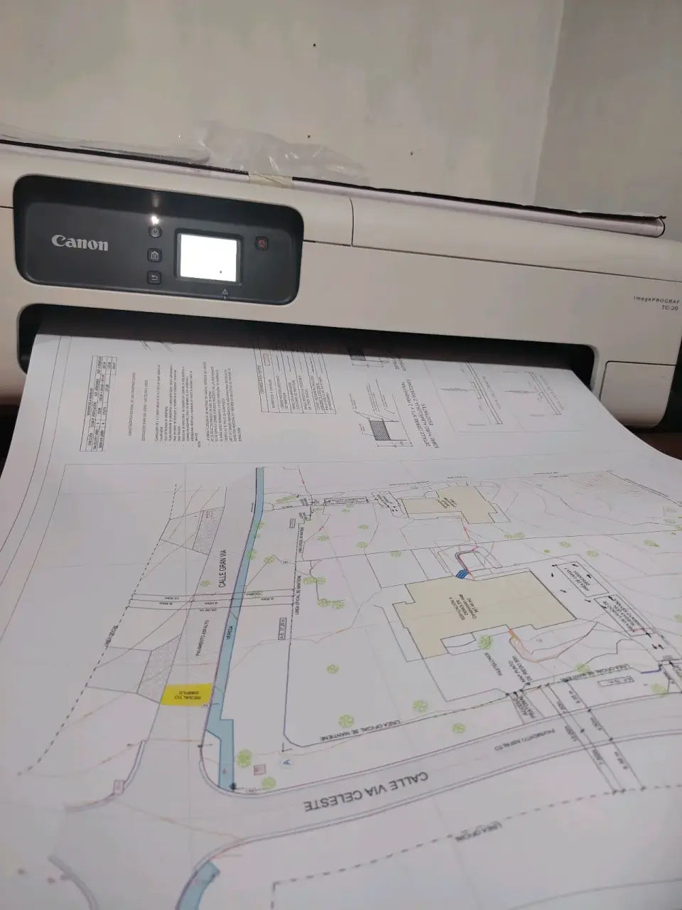 Plotter canon 61 cm - miniatura 3
