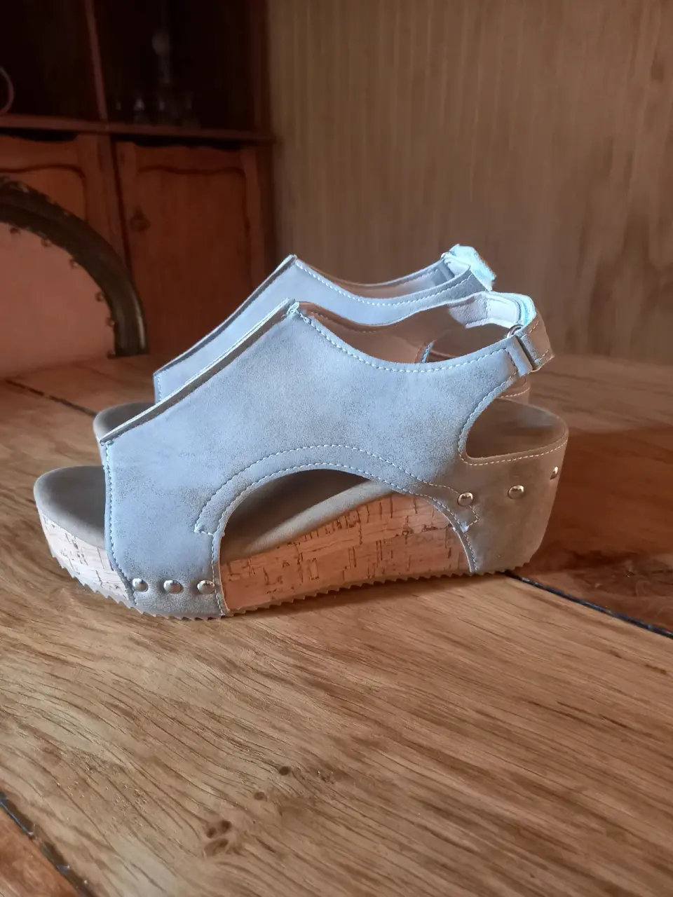 Sandalias de gamuza gris claro - miniatura 2