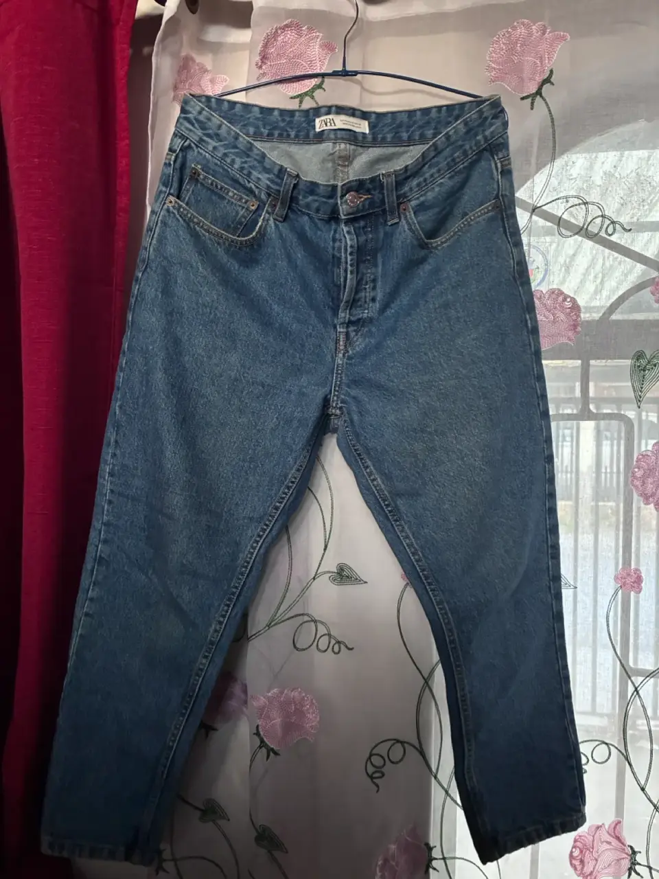 Jeans Zara rígido talla 42 - miniatura 2