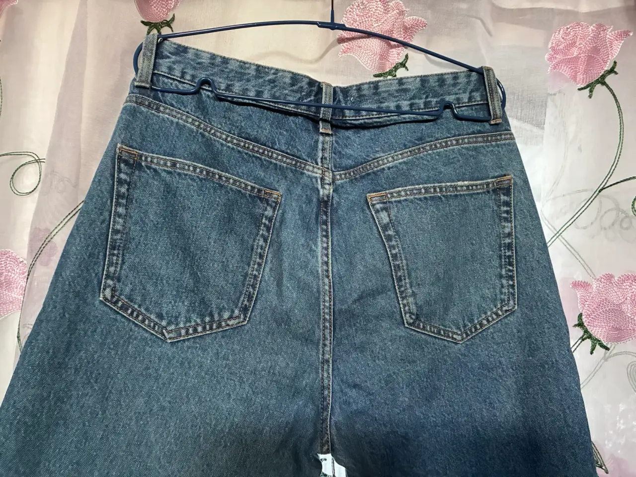 Jeans Zara rígido talla 42 - miniatura 4