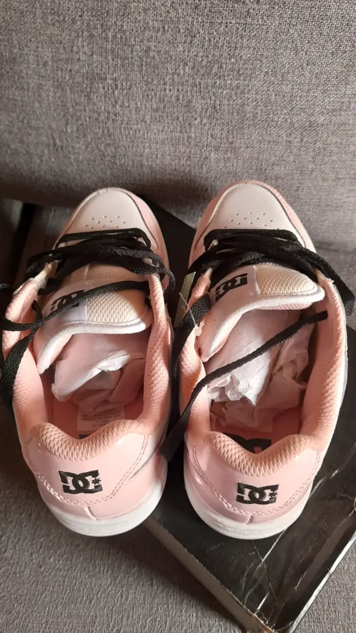 Zapatillas DC blancas nuevas - miniatura 4