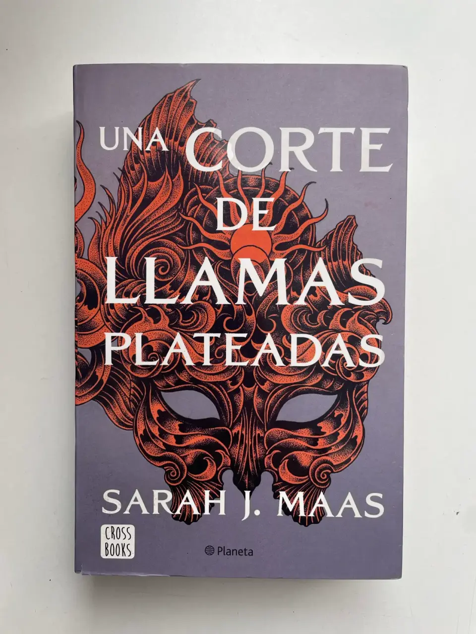Libro 'Una Corte de Llamas Plateadas' - miniatura 1