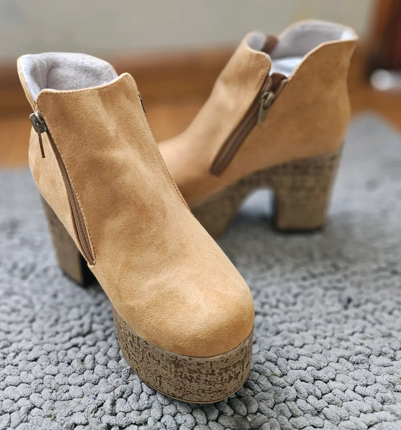 Botines camel con plataforma talla 35 - miniatura 2