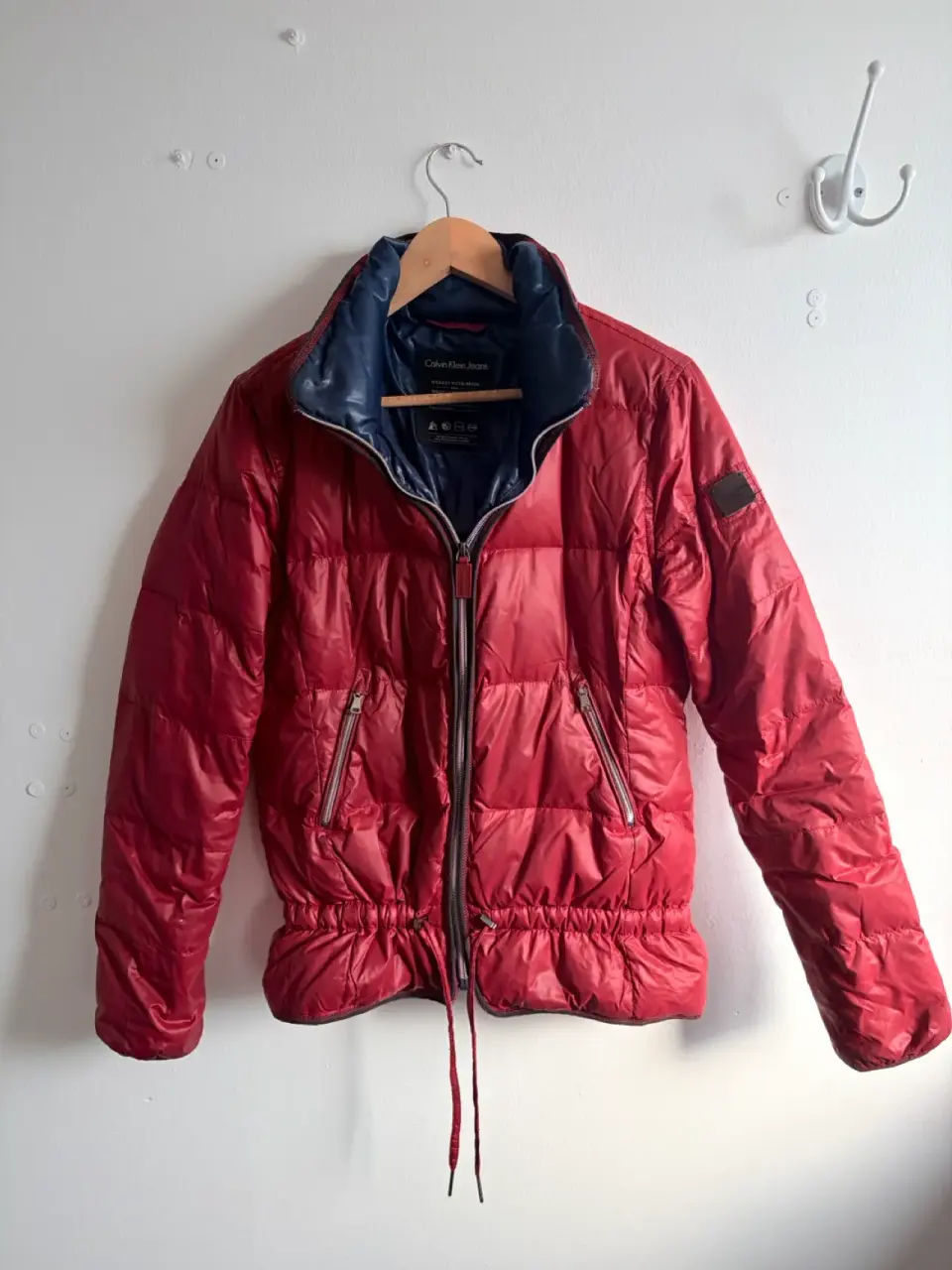 Parka relleno pluma roja Calvin Klein - miniatura 1