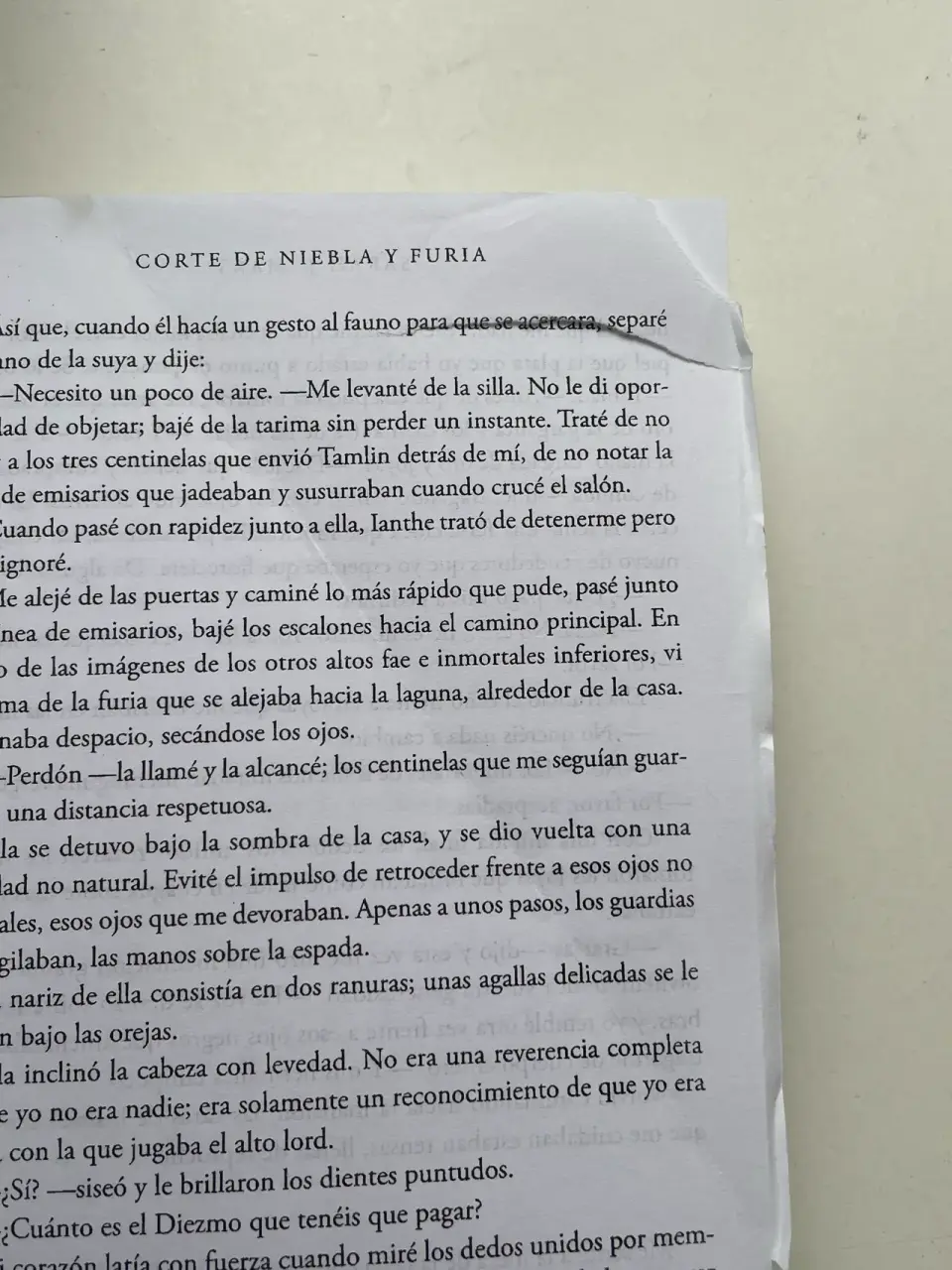Libro 'Una corte de niebla y furia' - miniatura 3