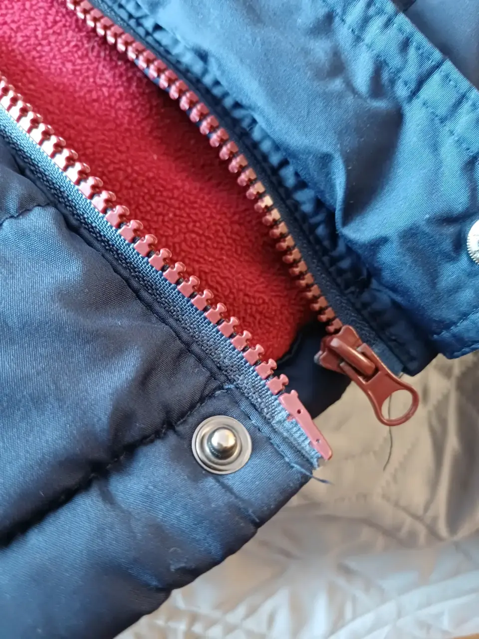 Chaqueta azul con capucha marca Colloky talla 8 - miniatura 3