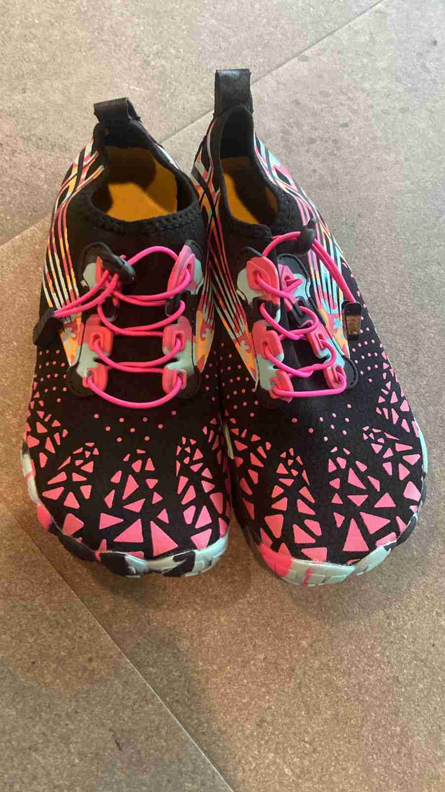 Zapatillas deportivas coloridas - miniatura 2