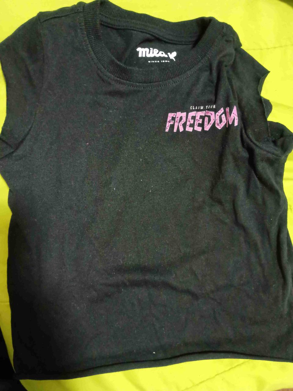 Polera negra con estampado Freedom - miniatura 2