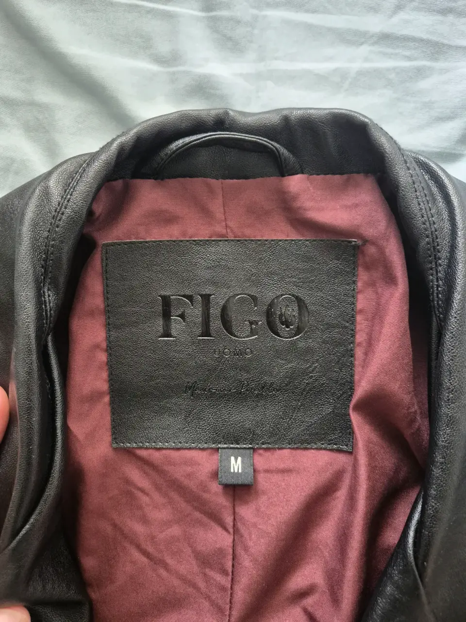Chaqueta de cuero negra - miniatura 2