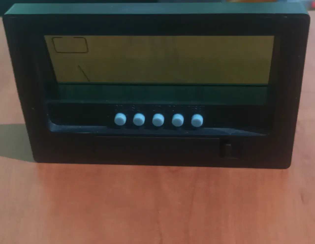 Reloj digital de escritorio - miniatura 4
