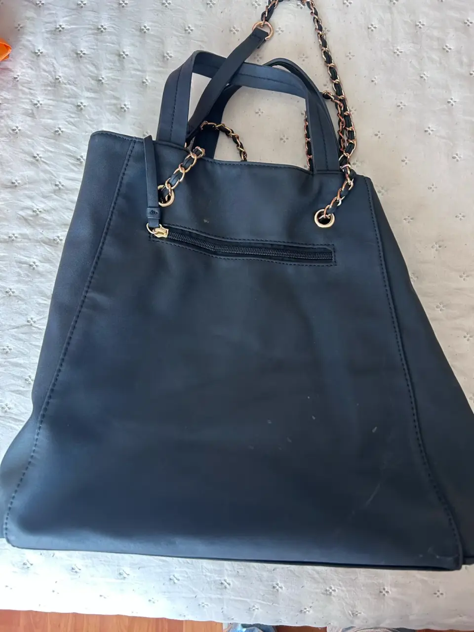 Bolso negro con cadena - miniatura 2