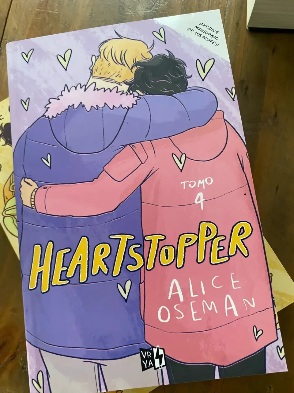 Libro Heartstopper Tomo 4 - miniatura 1