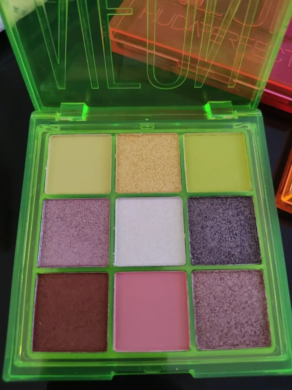 Set de sombras de ojos coloridas neon - miniatura 2