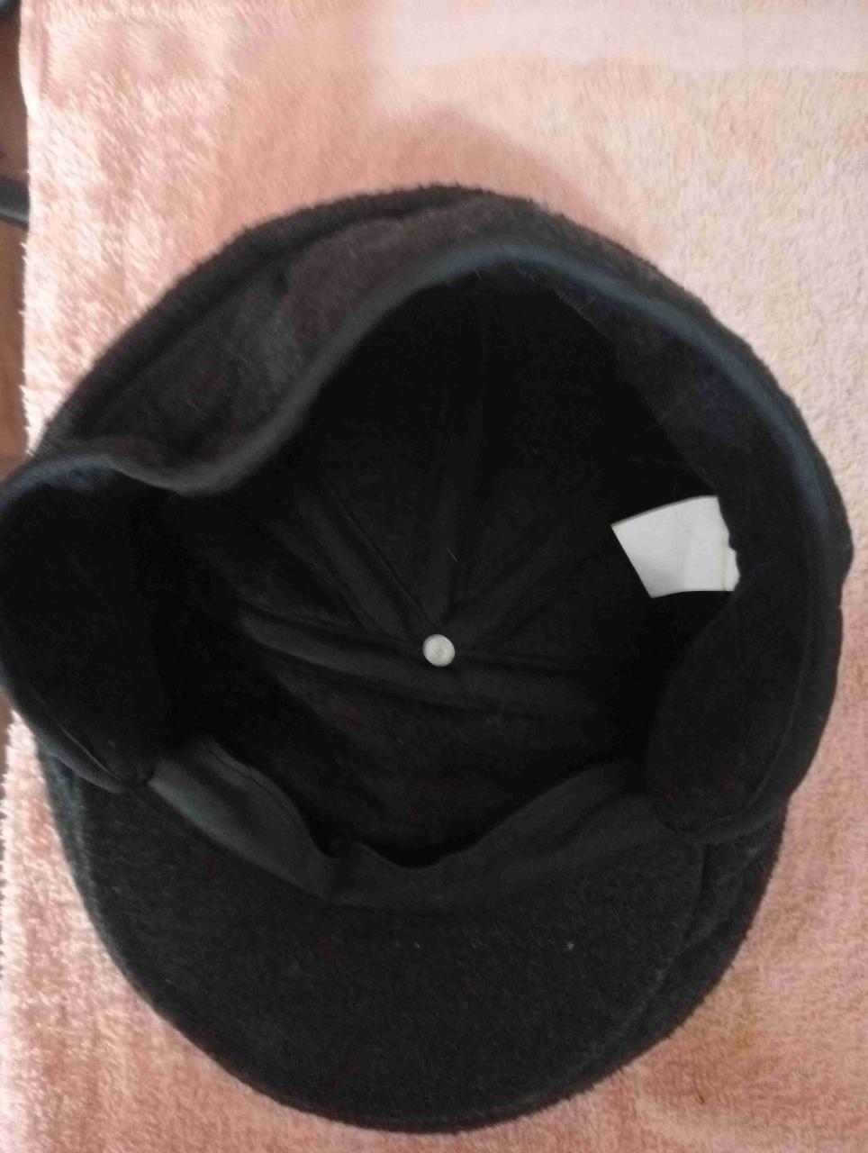 Gorra negra de lana - miniatura 2