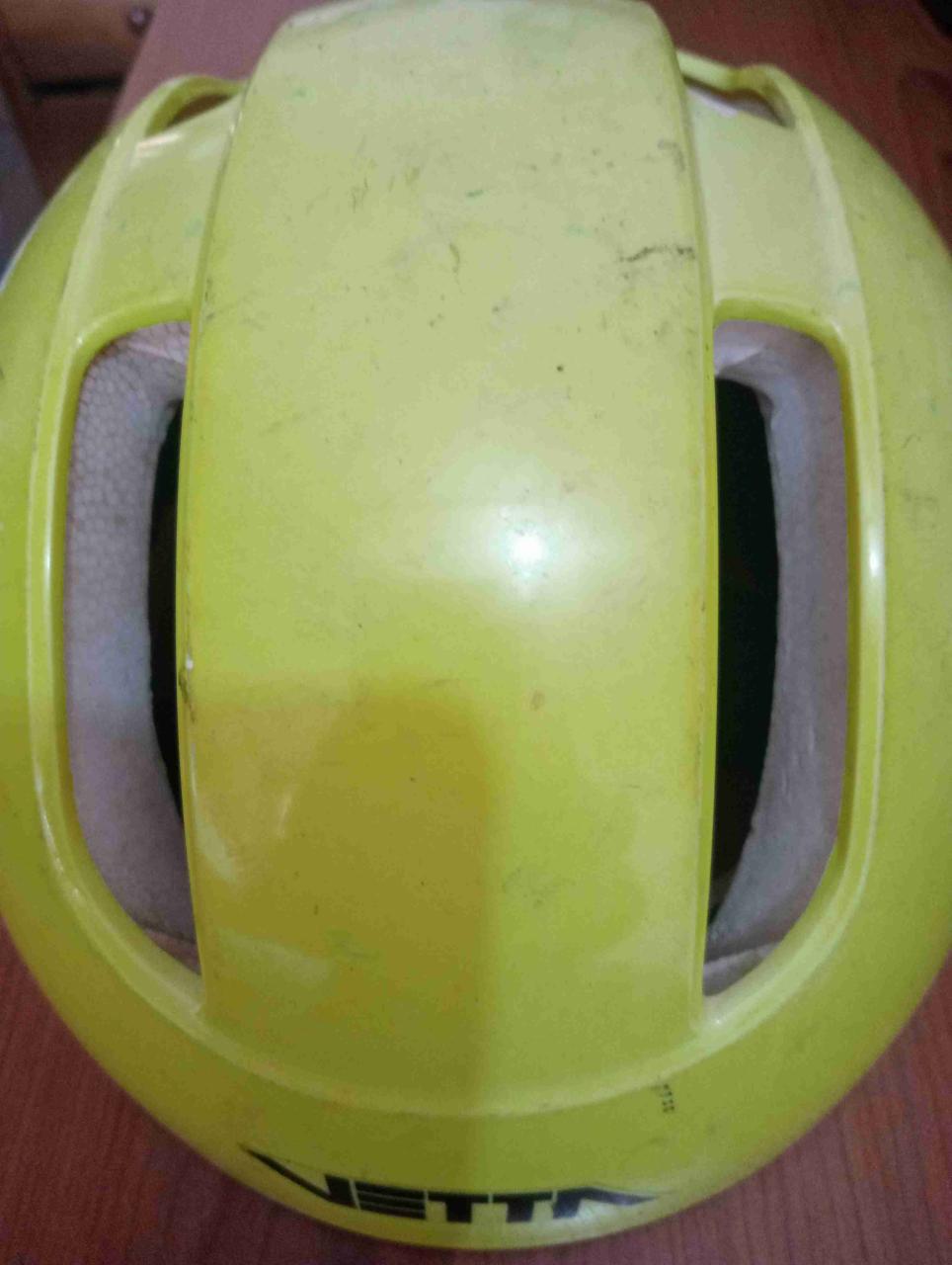 Casco amarillo de ciclismo - miniatura 1