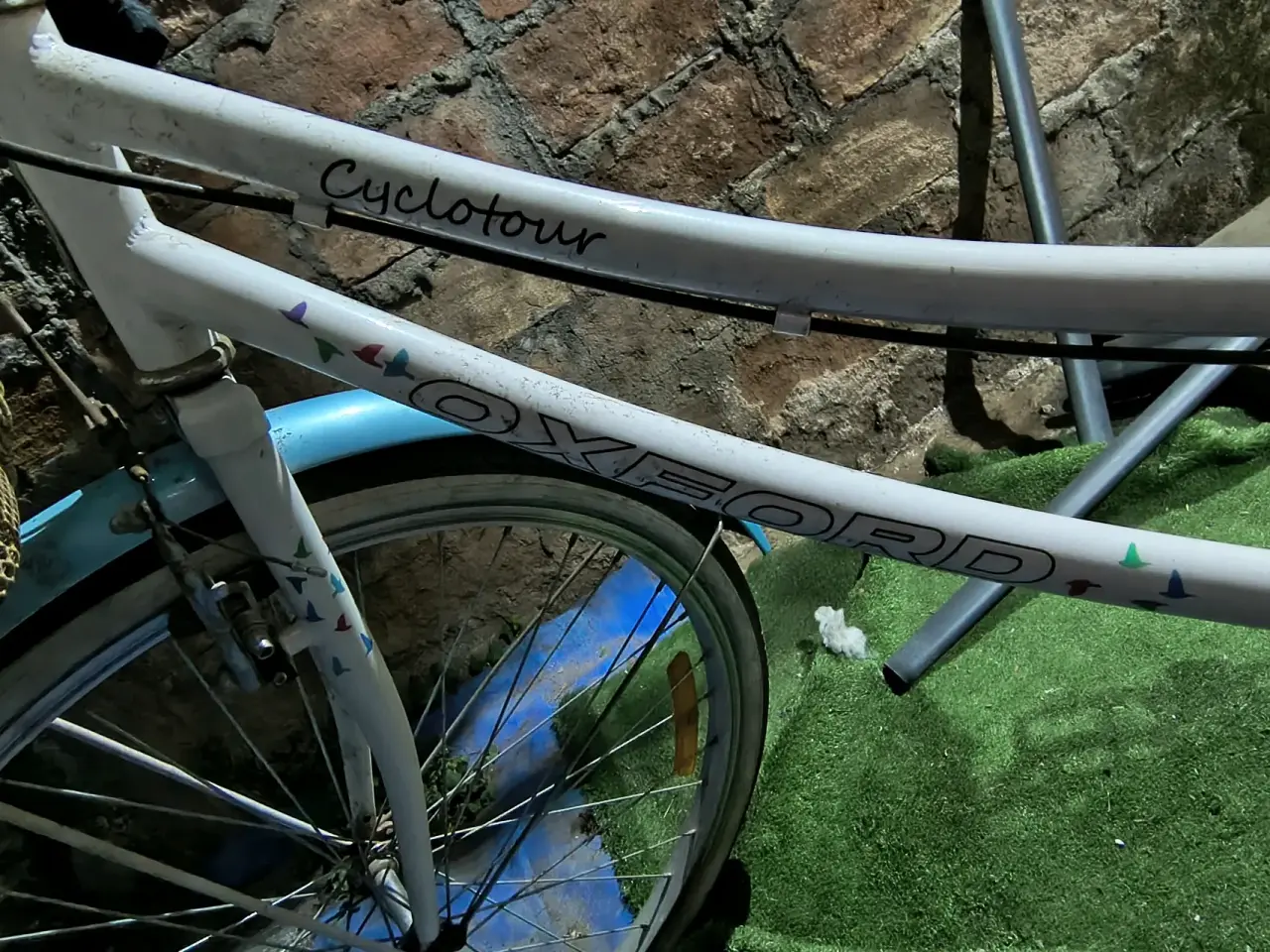 Bicicleta vintage azul y blanca aro 26 - miniatura 3