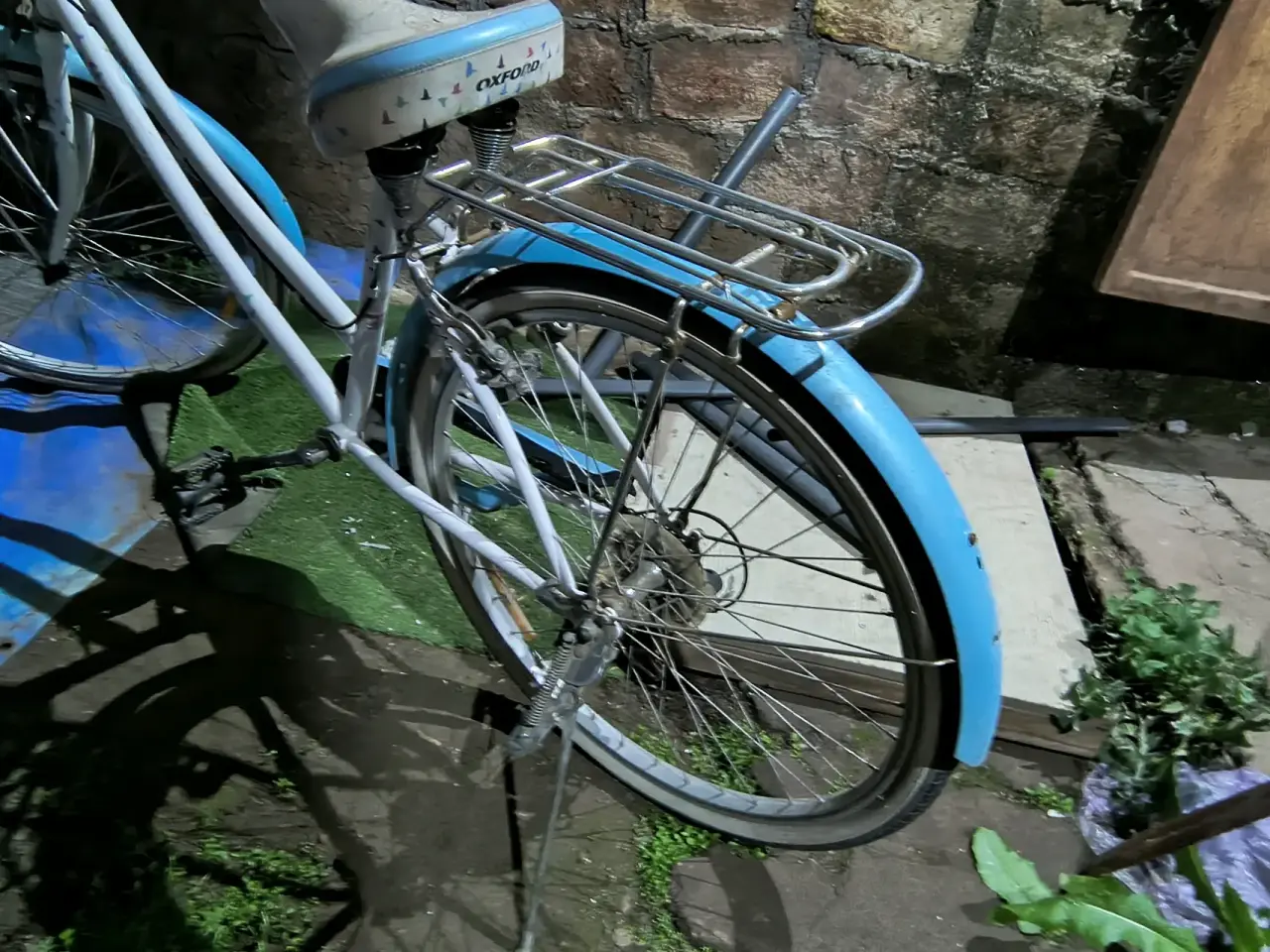 Bicicleta vintage azul y blanca aro 26 - miniatura 6