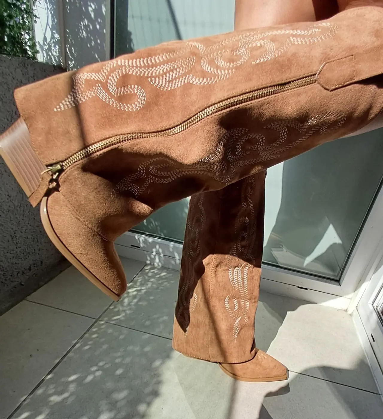 Botas vaqueras altas camel con bordado - miniatura 1