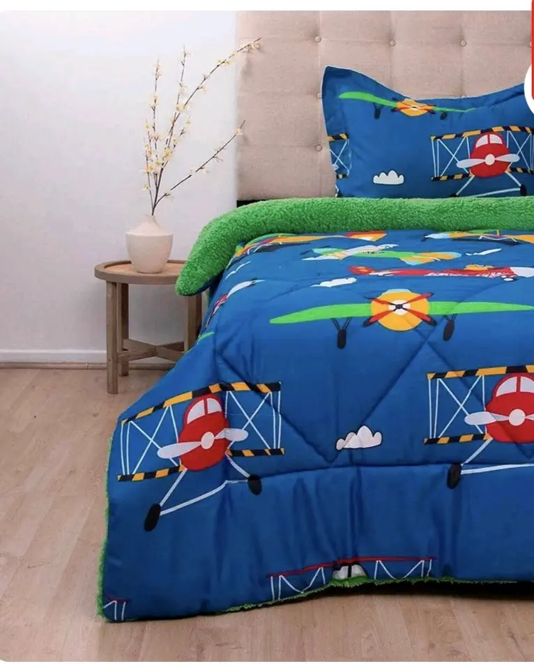 Ropa de cama infantil con aviones