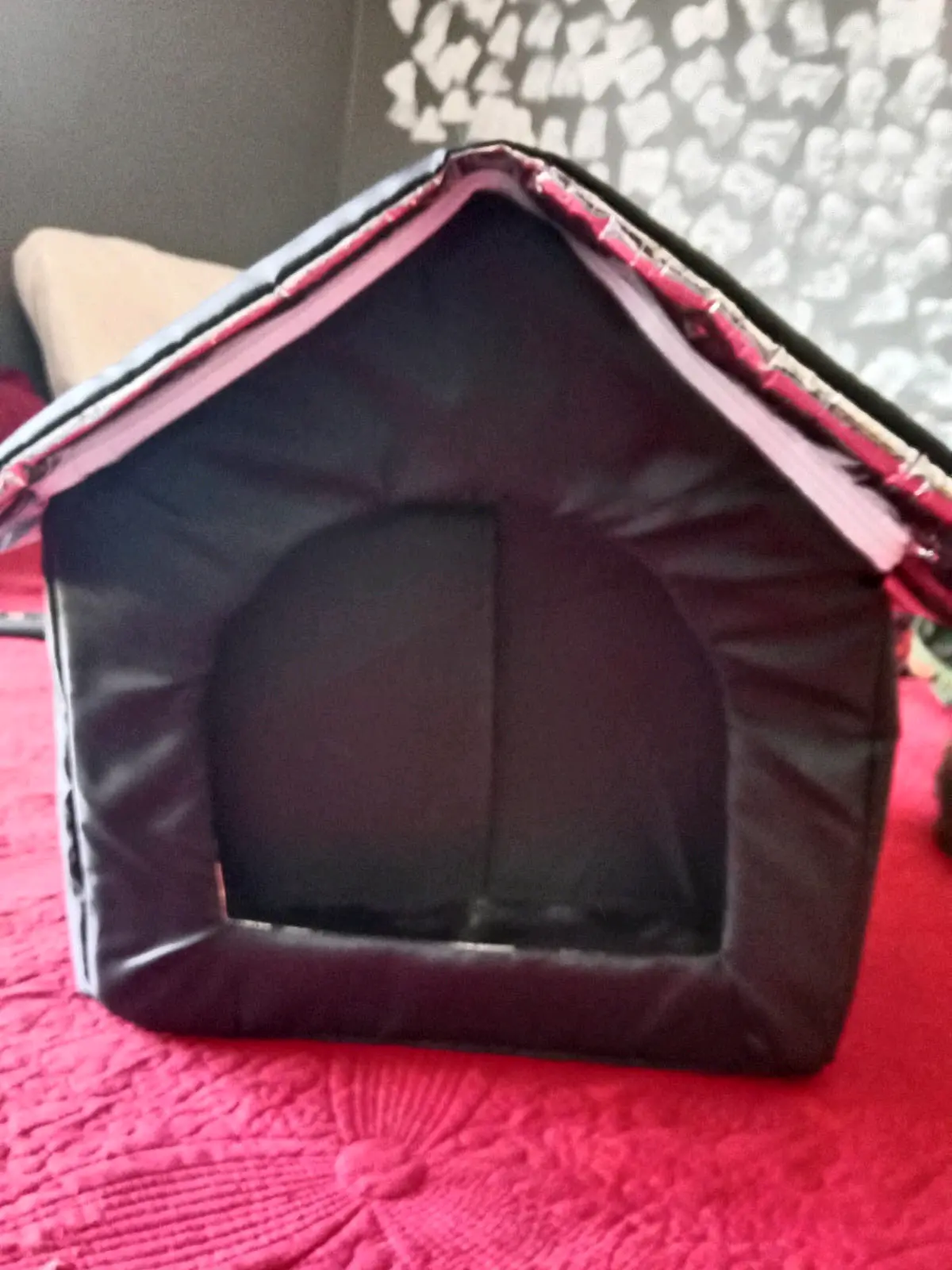 Casa para mascotas térmica negra - miniatura 3