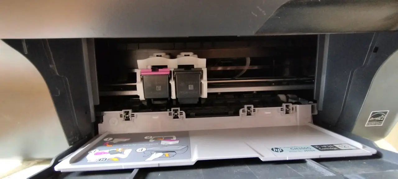 Impresora HP Deskjet 2050 - miniatura 4