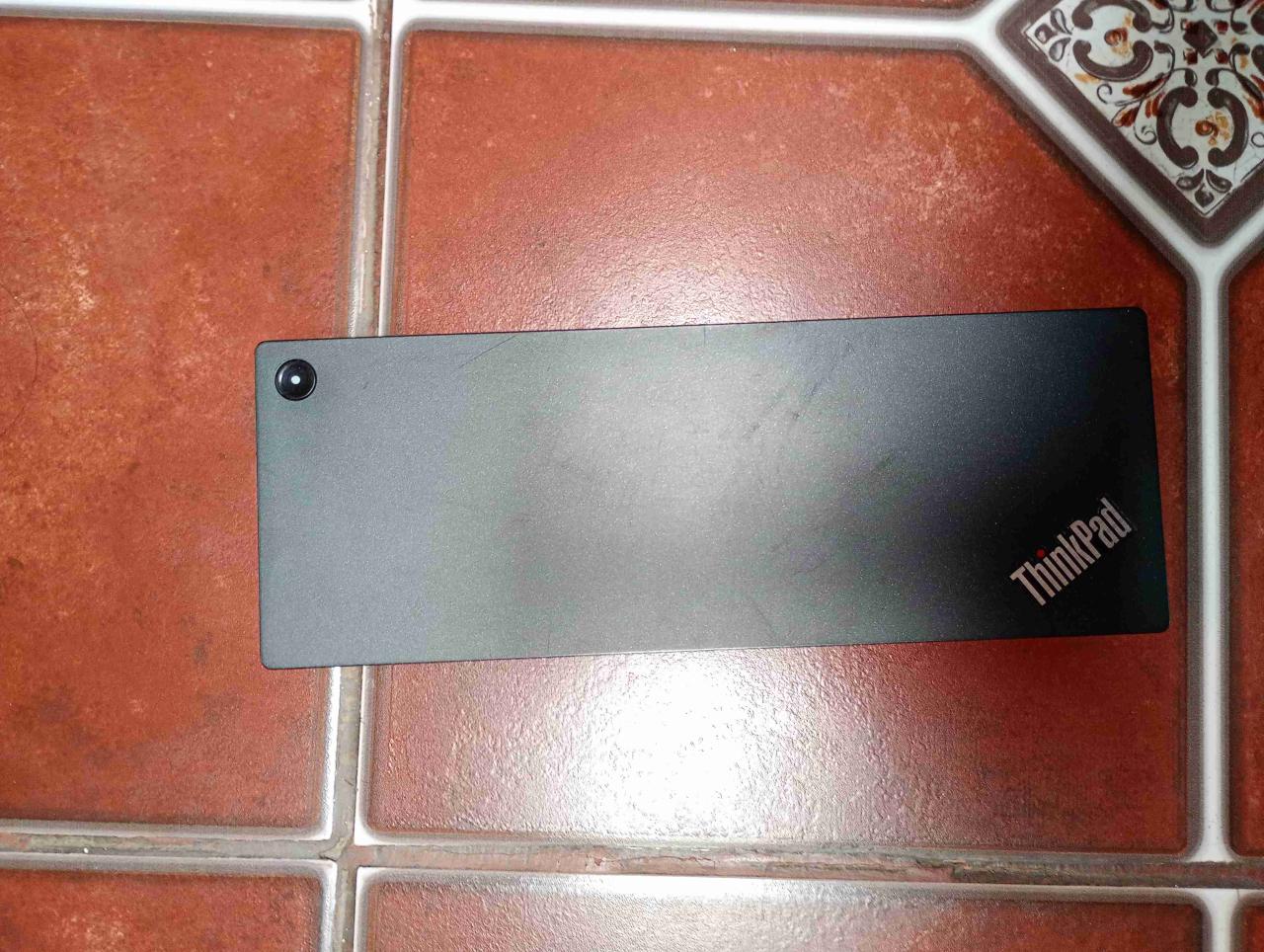 Docking station Lenovo con cables - miniatura 4