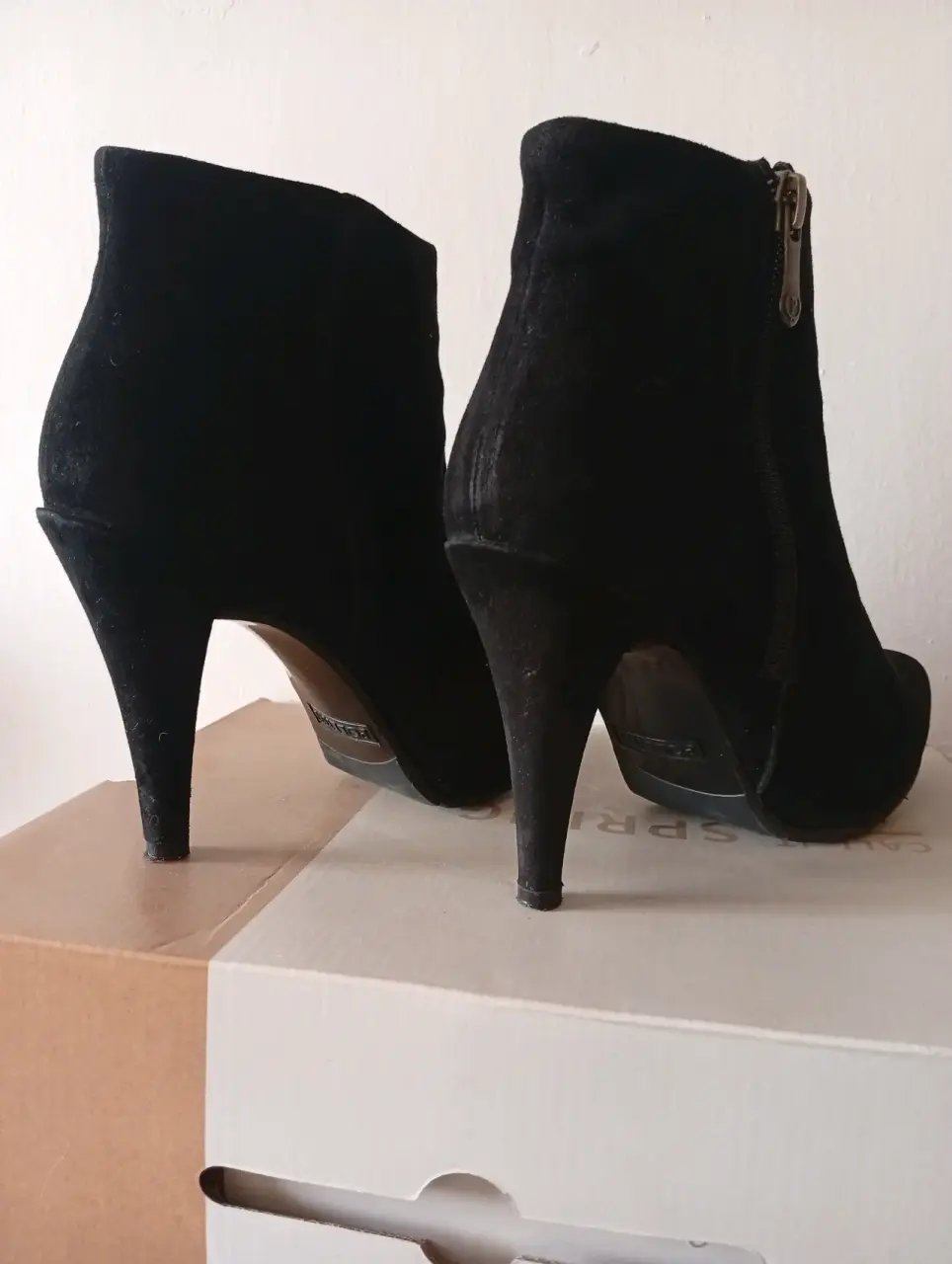 Botines negros de tacón alto - miniatura 4