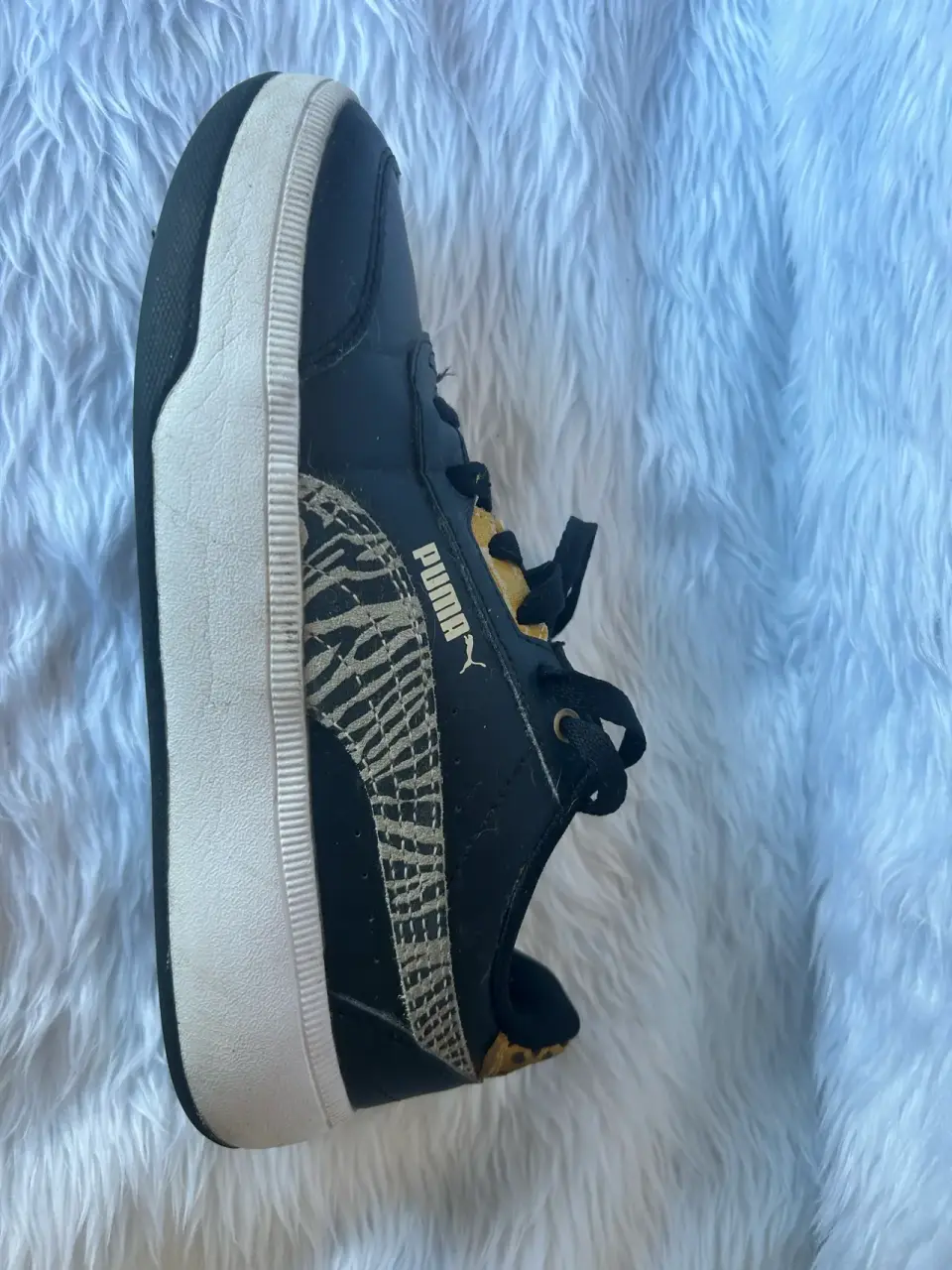 Zapatillas Puma negras usadas - miniatura 2