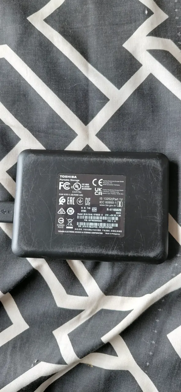 Disco duro externo Toshiba - miniatura 2