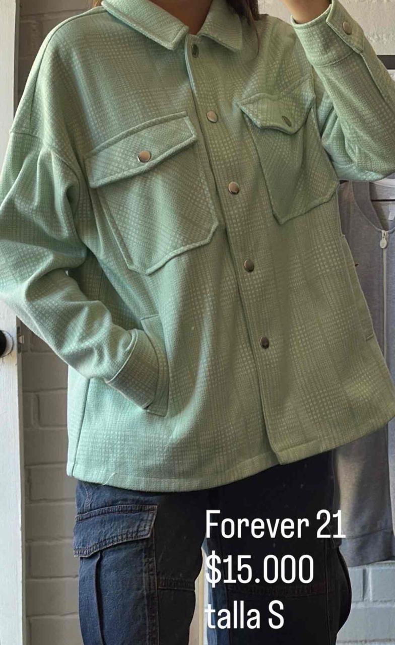 Chaqueta verde con bolsillos - miniatura 2
