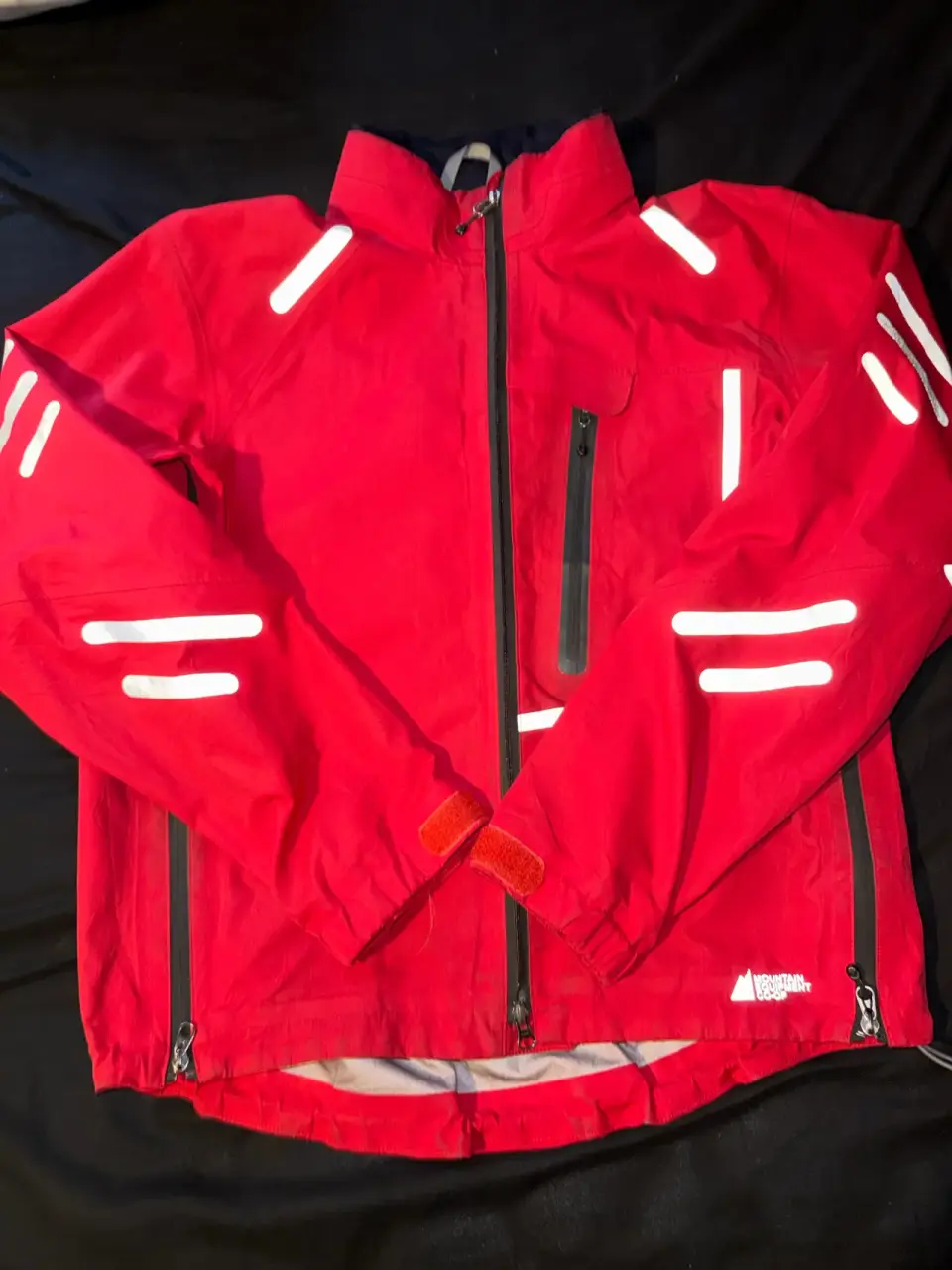 Chaqueta impermeable roja outdoor - miniatura 2