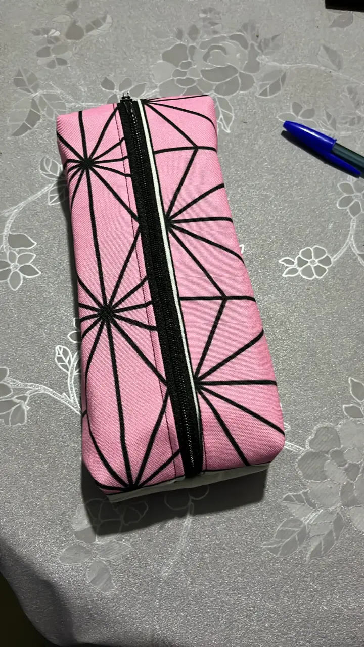 Estuche rosado - miniatura 1