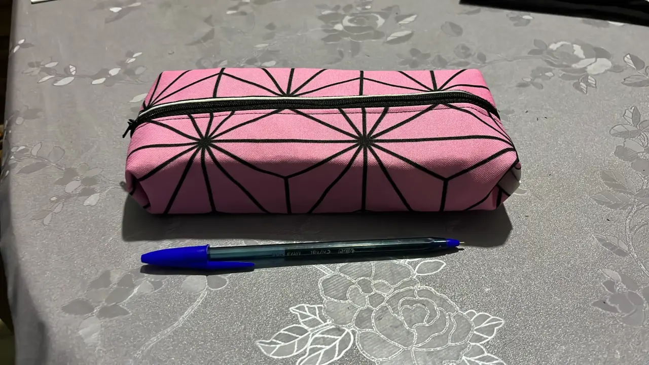 Estuche rosado - miniatura 2
