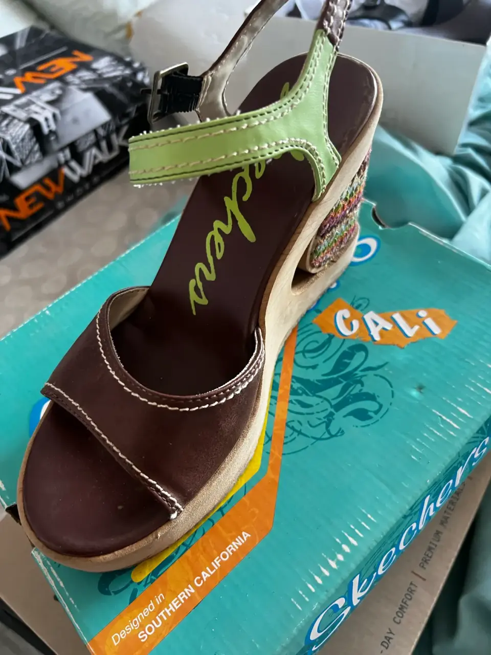 Sandalias Skechers con plataforma - miniatura 2