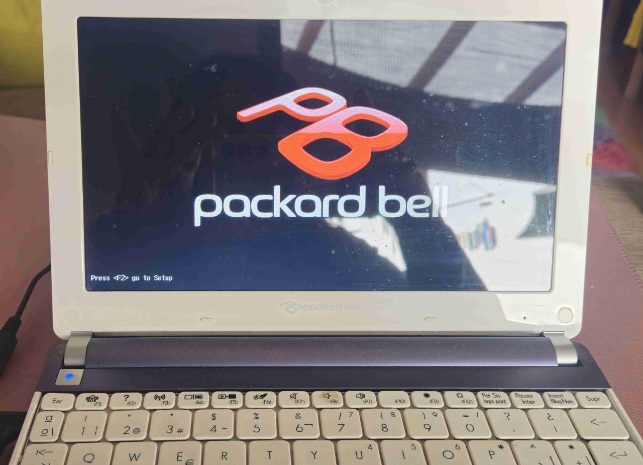 Netbook Acer con Windows 7 - miniatura 2