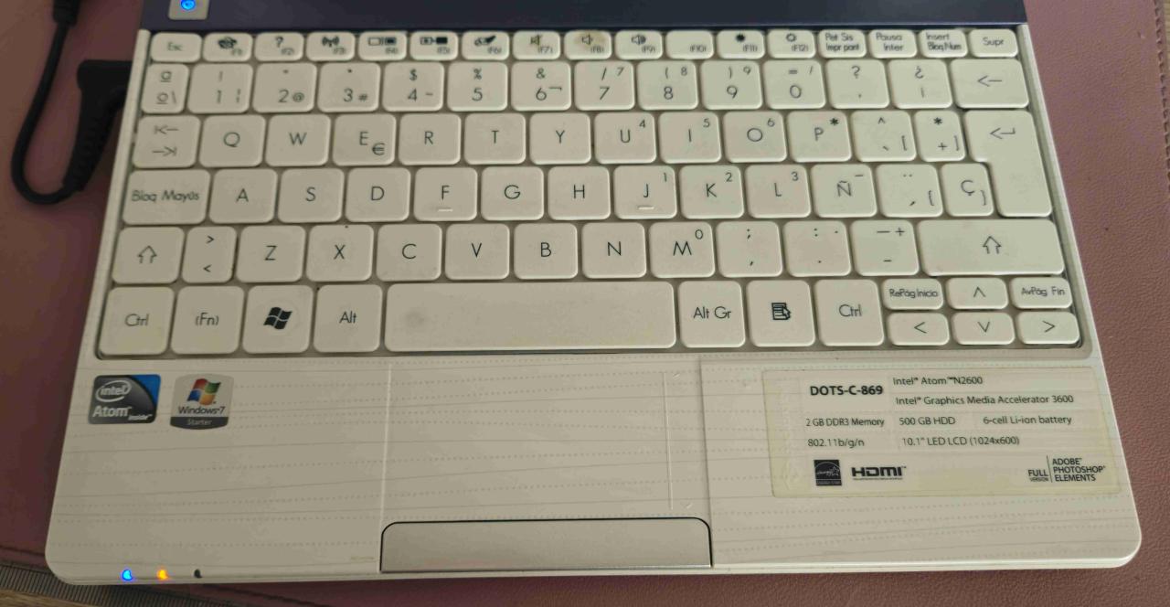 Netbook Acer con Windows 7 - miniatura 3