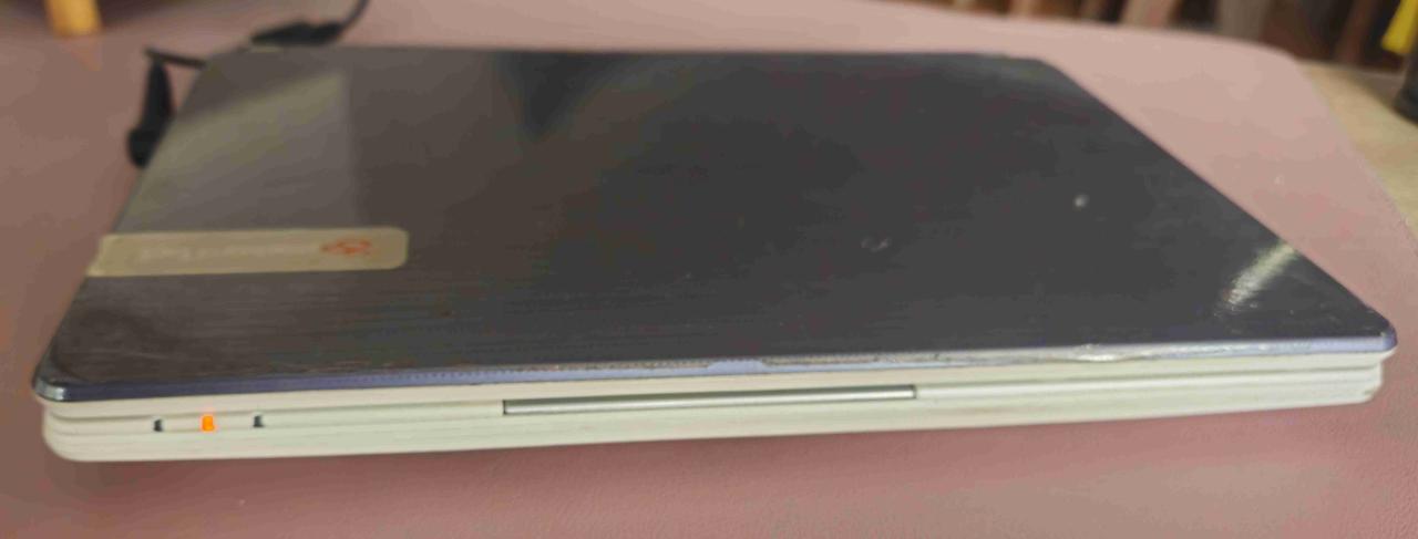 Netbook Acer con Windows 7 - miniatura 5