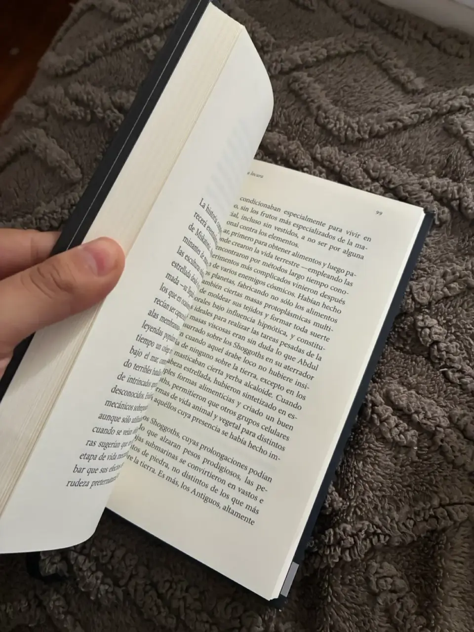 Libro 'En las montañas de la locura' - miniatura 2