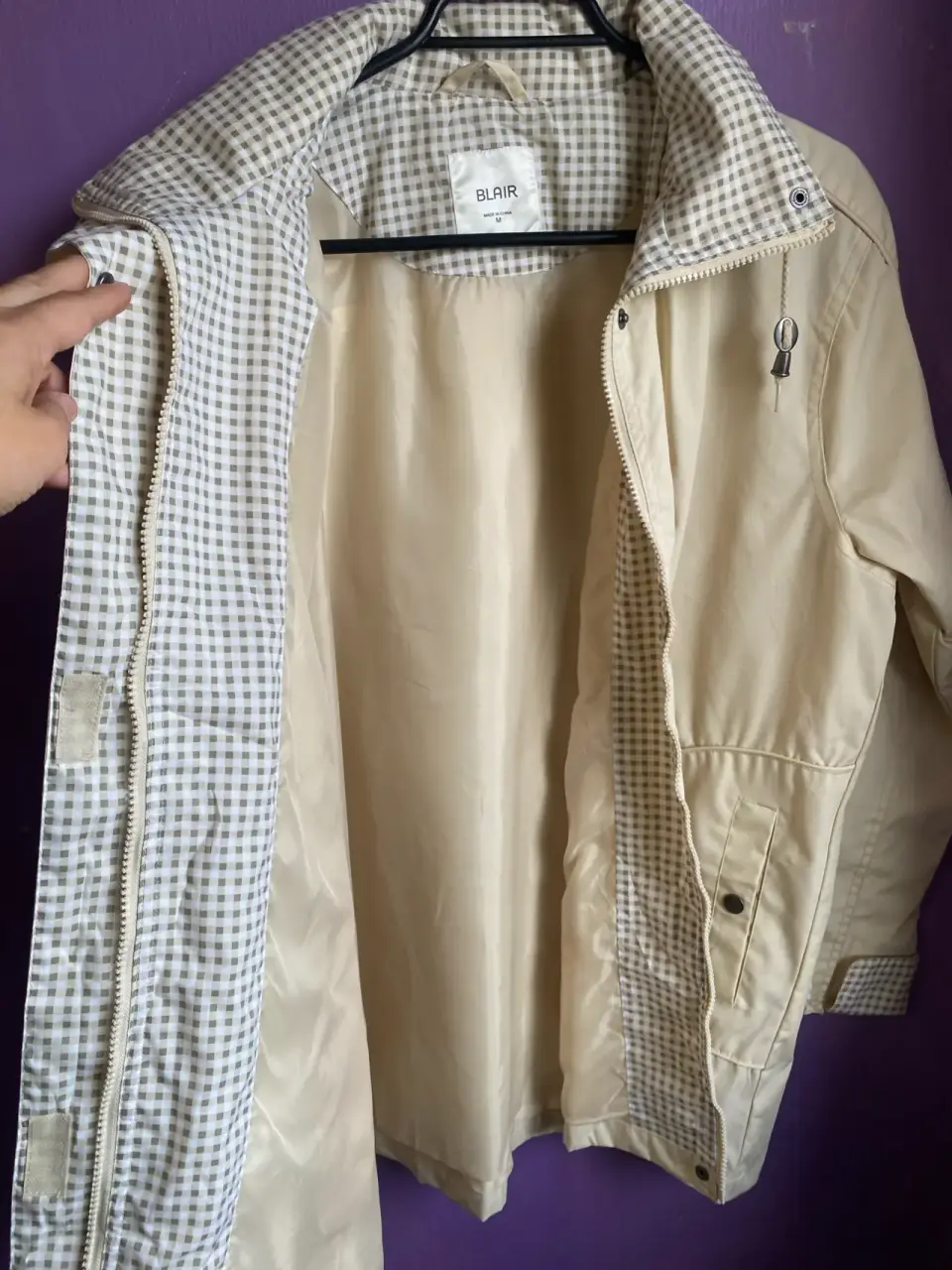 Chaqueta beige con diseño a cuadros - miniatura 2