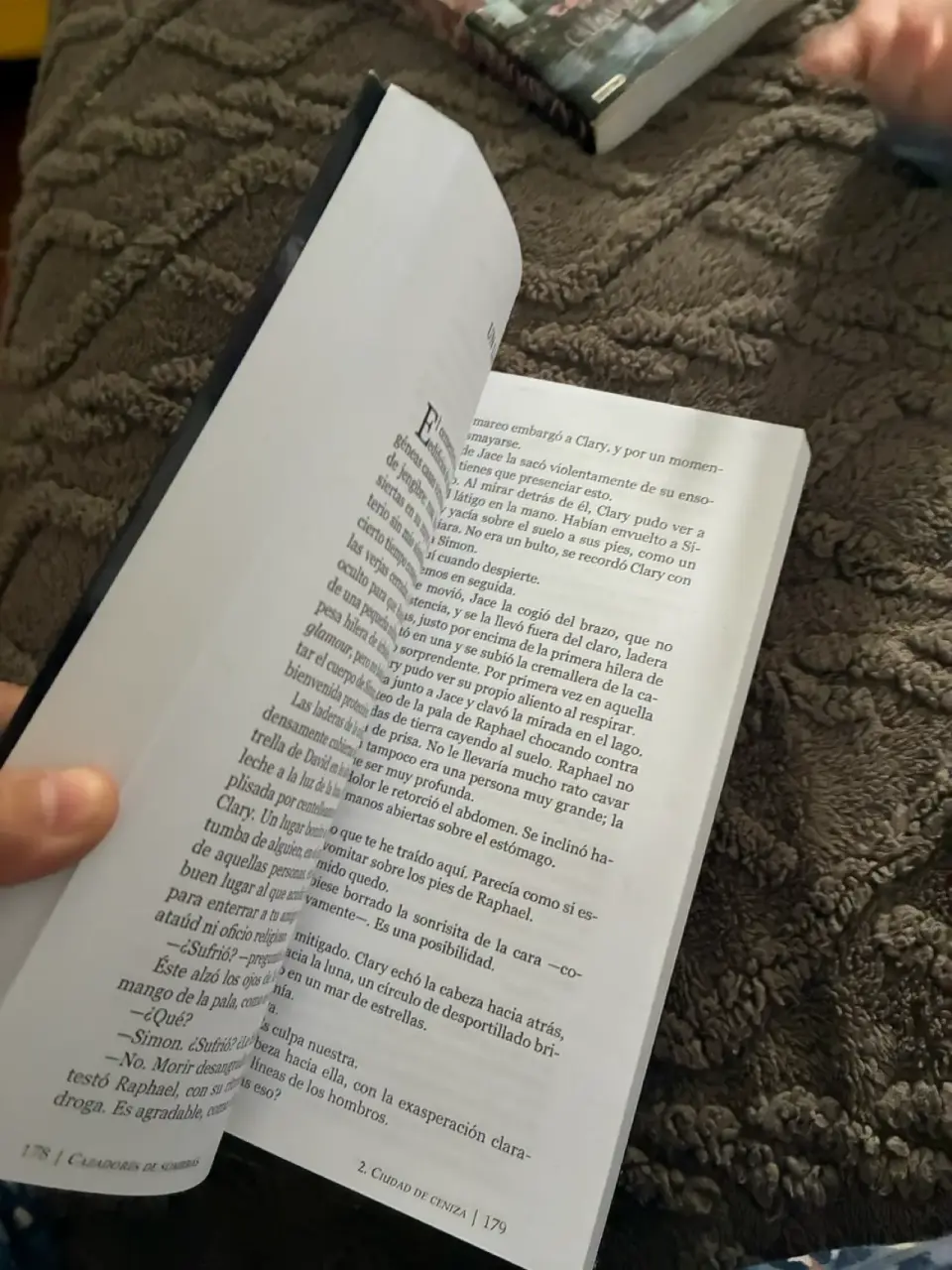 Libros Cazadores de Sombras 1 y 2 - miniatura 2
