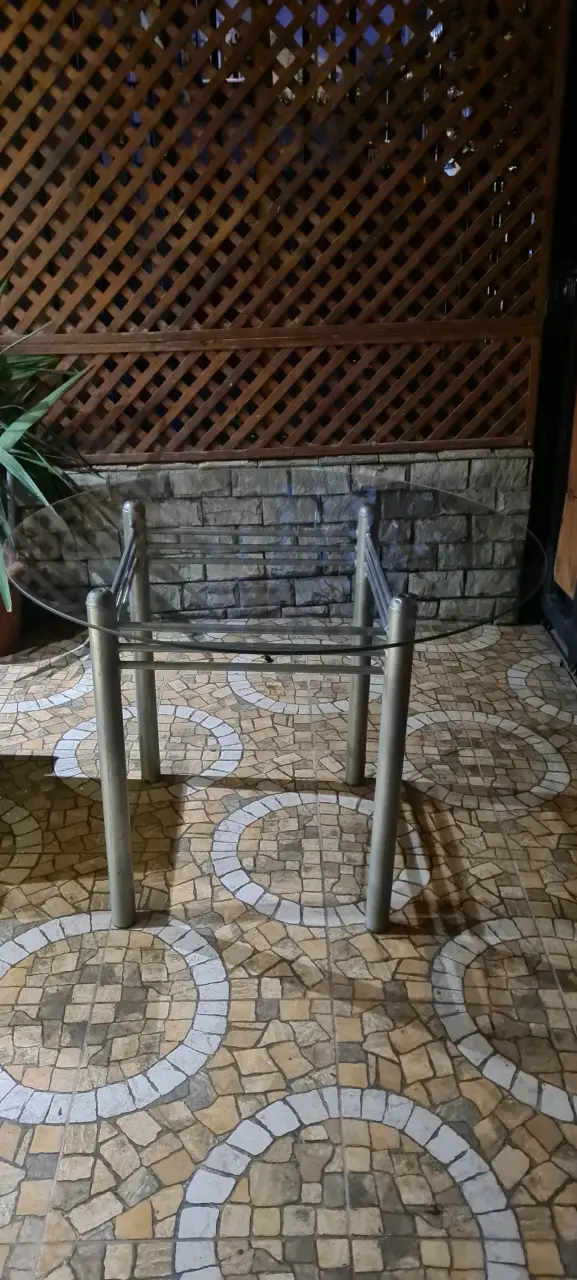 Mesa de vidrio redonda - miniatura 3