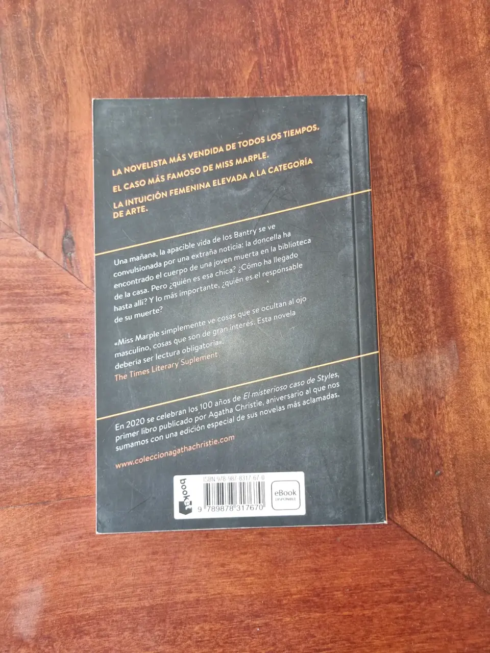 Libro: Un cadáver en la biblioteca - miniatura 2