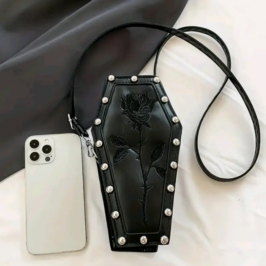 Cartera negra estilo gótico rock punk - miniatura 2