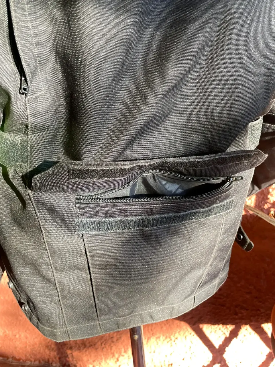 Chaqueta de motociclista negra - miniatura 3