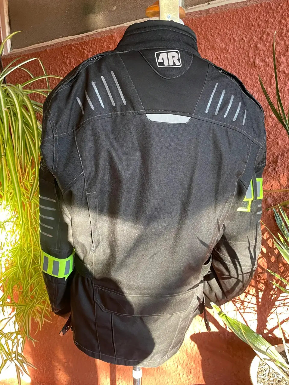 Chaqueta de motociclista negra - miniatura 4